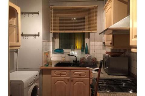 2 bedroom maisonette for sale, Usk Street, London, E2
