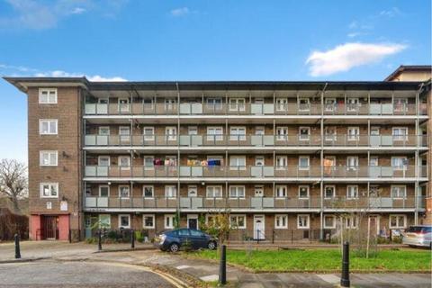 2 bedroom maisonette for sale, Usk Street, London, E2