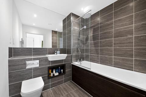 3 bedroom apartment for sale, 3 Kings Hill, Barking, IG11