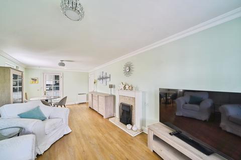 2 bedroom apartment for sale, Victoria Road, Buckhurst Hill, IG9