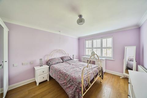 2 bedroom apartment for sale, Victoria Road, Buckhurst Hill, IG9