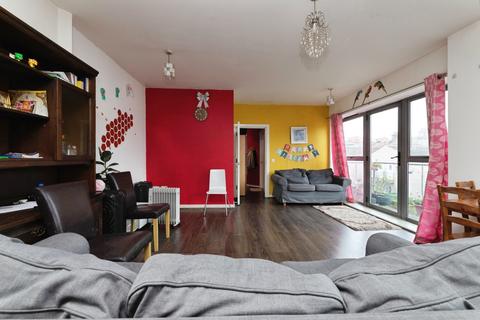 2 bedroom apartment for sale, Ley Street, Ilford, IG1