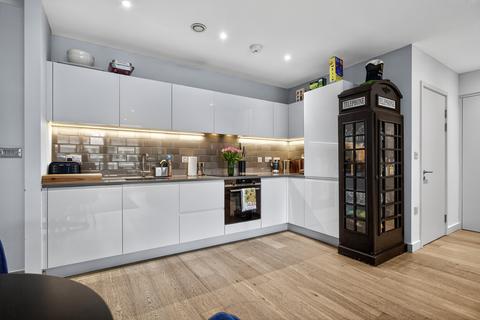 1 bedroom flat for sale, 25 Royal Crest Avenue, London, E16