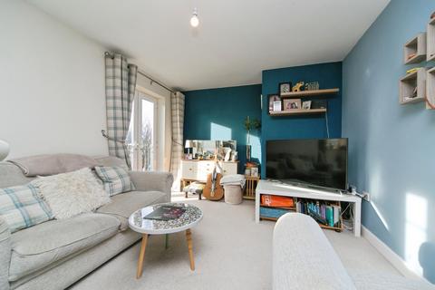 2 bedroom flat for sale, Lon Pedr, Llandudno, LL30