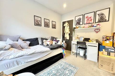 2 bedroom apartment to rent, 4 Hill Road, Sutton SM1
