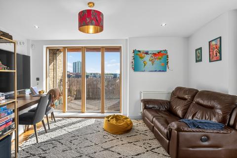 3 bedroom apartment for sale, 3 Queens Road West, London, E13