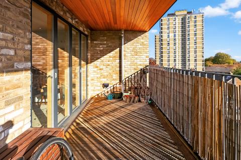 3 bedroom apartment for sale, 3 Queens Road West, London, E13
