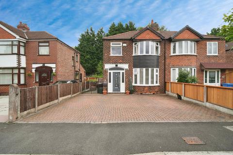 Castleton Avenue, Manchester, M32