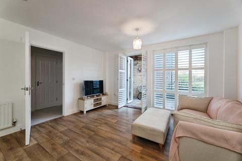 1 bedroom ground floor flat for sale, Church Hill, Loughton, IG10