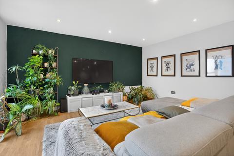 2 bedroom apartment for sale, 419 Wick Lane, London, E3