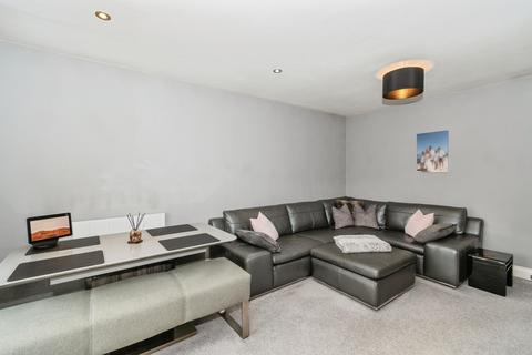 2 bedroom apartment for sale, 4 Jackson Walk, Menston, LS29