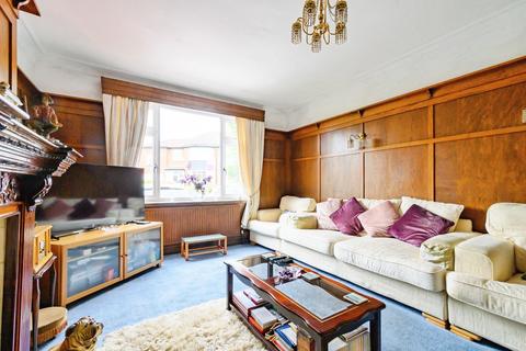 4 bedroom semi-detached house for sale, Butt Hill Avenue, Manchester, M25