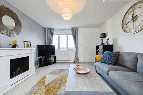 3 bedroom townhouse for sale, Derwent Water Drive, Blaydon-on-Tyne, NE21