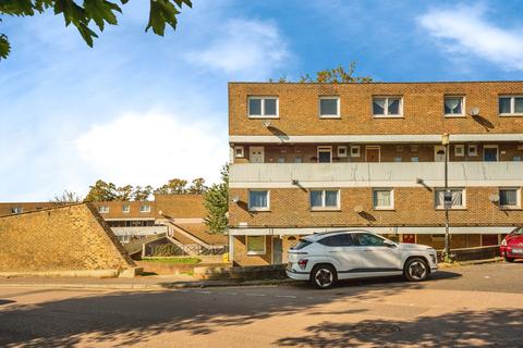 3 bedroom flat for sale, Melville Court, Chatham, ME4