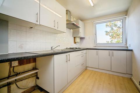 3 bedroom flat for sale, Melville Court, Chatham, ME4