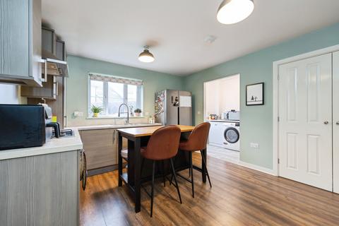 3 bedroom semi-detached house for sale, Roedeer Court, Newcastle upon Tyne, NE13
