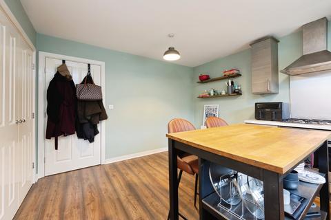 3 bedroom semi-detached house for sale, Roedeer Court, Newcastle upon Tyne, NE13