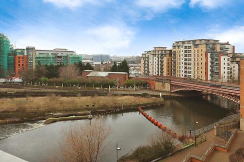 2 bedroom flat for sale, East Street, Leeds, LS9