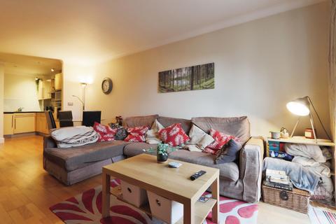 2 bedroom flat for sale, East Street, Leeds, LS9