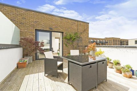 3 bedroom flat for sale, Mary Rose Square, Marine Wharf, SE16