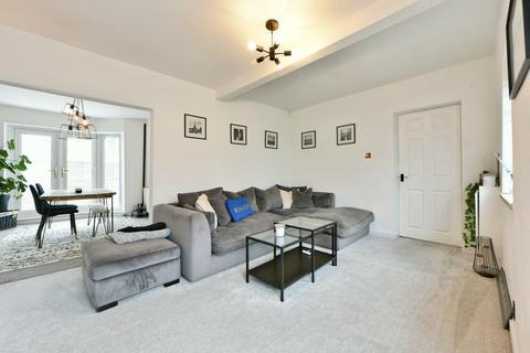 4 bedroom semi-detached house for sale, Grimshaw Avenue, Manchester, M35