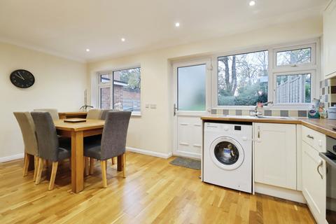 undefined, Pinewood Close, Shrewsbury, SY1