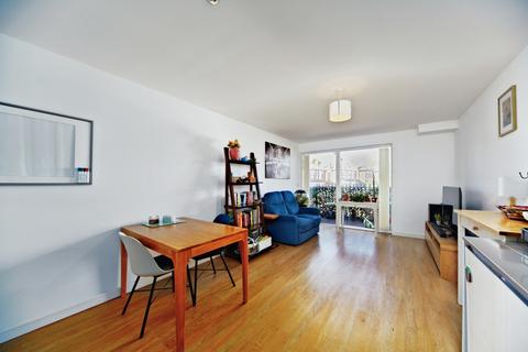 2 bedroom apartment for sale, 9 Cargreen Road, London, SE25