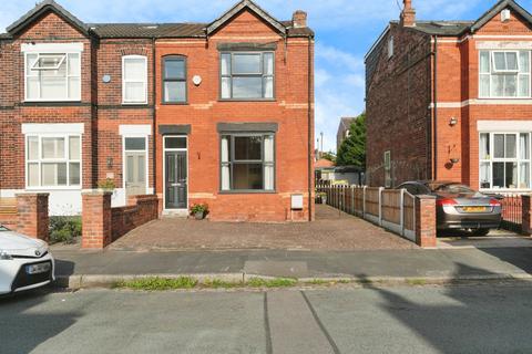 Carlton Road, Sale, M33