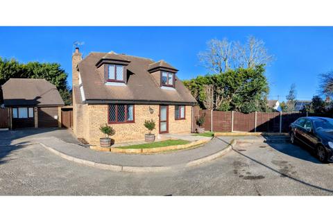 undefined, Testers Close, Horsham, RH13