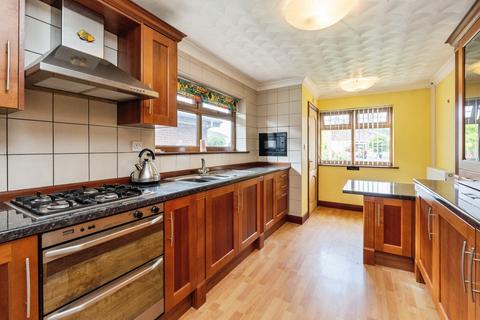 3 bedroom detached bungalow for sale, The Pipers, Warrington, WA3