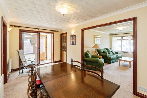 3 bedroom detached bungalow for sale, The Pipers, Warrington, WA3