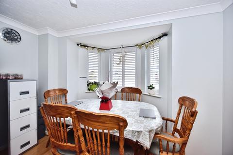 3 bedroom terraced house for sale, Mark Street, Chatham, ME4