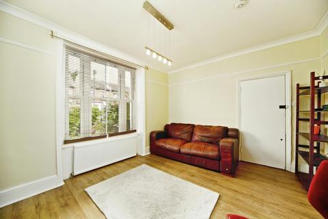 undefined, 90 Holmesdale Road, London, SE25