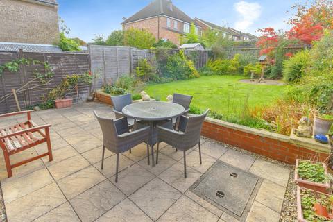 2 bedroom semi-detached house for sale, Featherby Drive, Glen Parva, LE2
