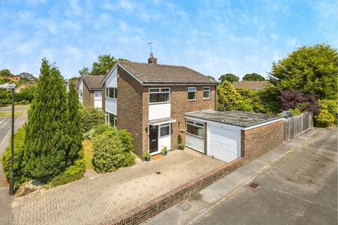 Holmbury Close, Crawley, RH11