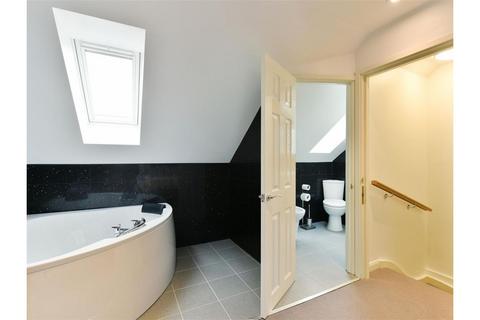 3 bedroom terraced house for sale, Priddy Place, Redhill, RH1