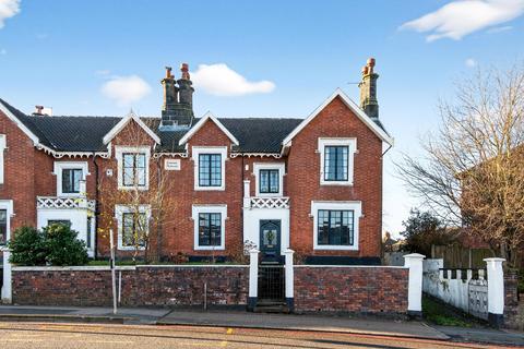 3 bedroom semi-detached house for sale, Waterloo Road, Stoke-on-Trent, ST6