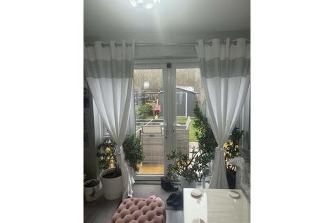 2 bedroom semi-detached house for sale, Comet Avenue, Newcastle, ST5