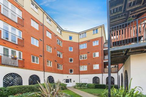 undefined, Pettacre Close, London, SE28