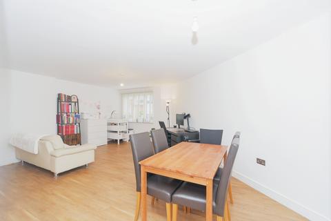undefined, Pettacre Close, London, SE28