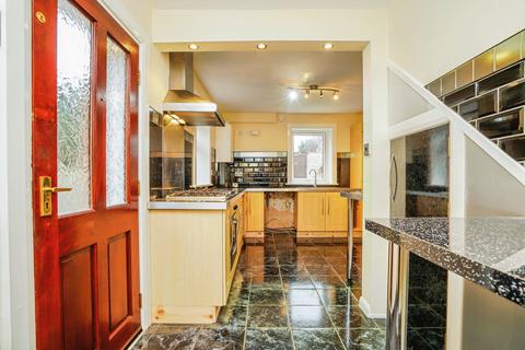 3 bedroom semi-detached house for sale, Woodnook Drive, Cookridge, Leeds, LS16