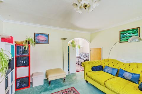 undefined, Lyndhurst Close, Crawley, RH11