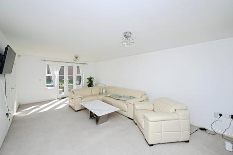 4 bedroom detached house for sale, Swallow Crescent, Ravenshead,, NG15