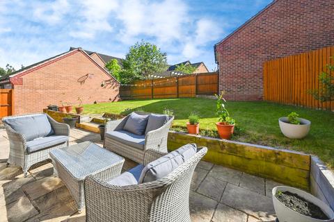 4 bedroom detached house for sale, Swallow Crescent, Ravenshead,, NG15