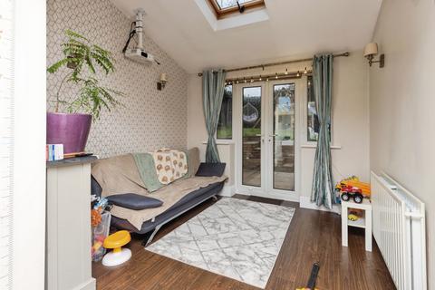 undefined, Shelldrake Drive, Middleton, Leeds, LS10