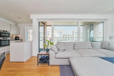 2 bedroom flat for sale, 2 Trathen Square, London, SE10