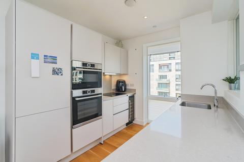 2 bedroom flat for sale, 2 Trathen Square, London, SE10