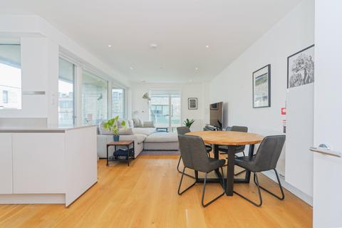 2 bedroom flat for sale, 2 Trathen Square, London, SE10