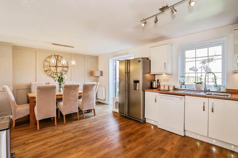 4 bedroom detached house for sale, Tamworth Close, Grantham, NG31