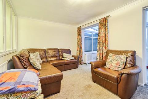 3 bedroom terraced house for sale, Holtdale Place, Leeds, LS16